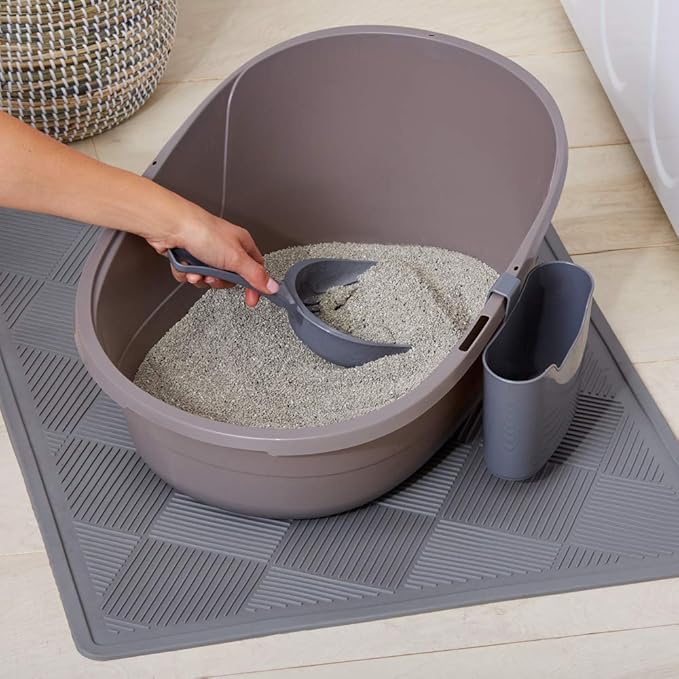 Amazon Basics Durable Litter Scoop for Cat Litter Box, with Holder, Efficient Scooper