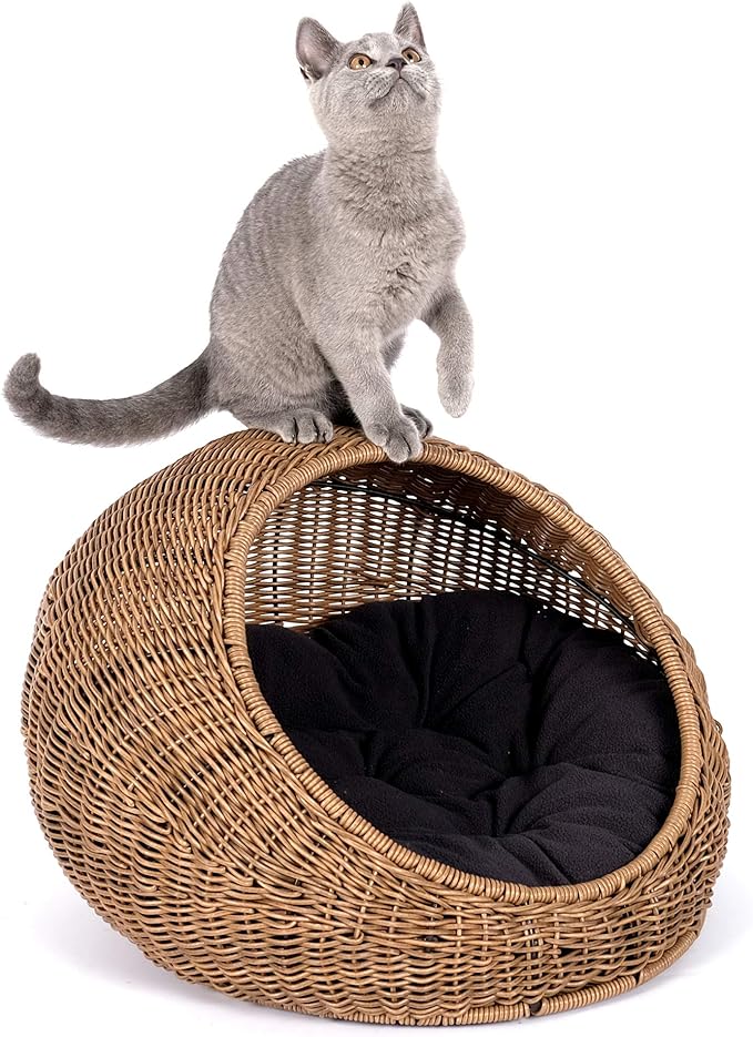 D+GARDEN Wicker Cat Bed Dome for Medium Indoor Cats - a Covered Cat Hideaway Hut of Faux Rattan Houses Pets in Dome Basket, Washable